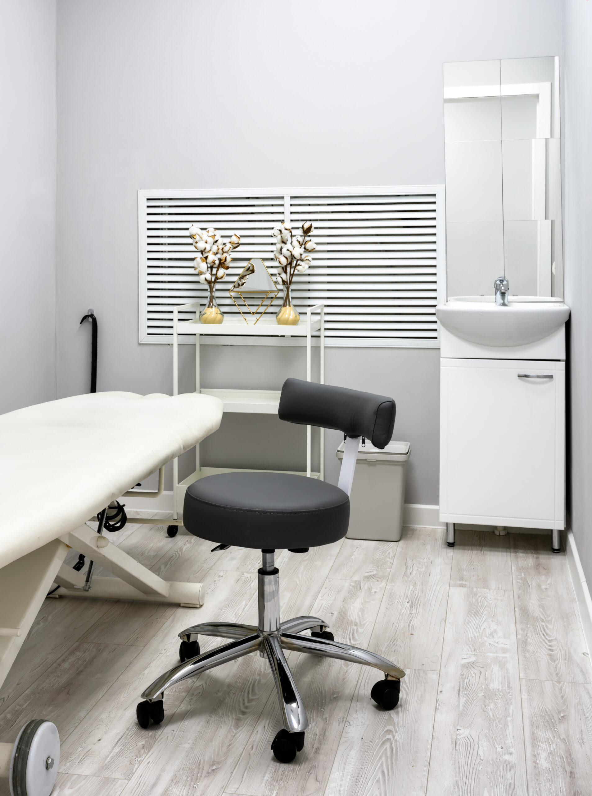 تجهیزات پیشرفته کلینیک دکتر شهرزاد شعبانی نیا بهترین متخصص زیبایی زنان اصفهان